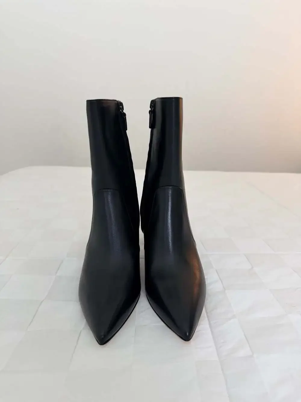 Stuart Weitzman Renegade Zip 75 Black Leather Ankle Boots Size 9